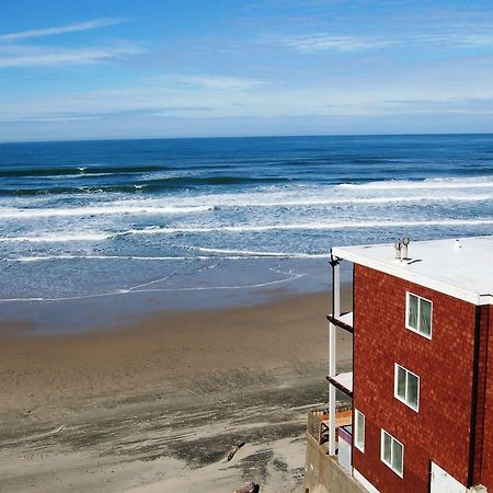 Beachfront Manor Hotel Lincoln City Exterior photo